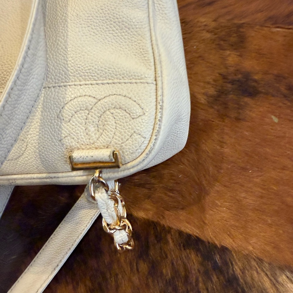 Vintage CHANEL Cream Caviar Triple CC Backpack - Picture 11 of 16